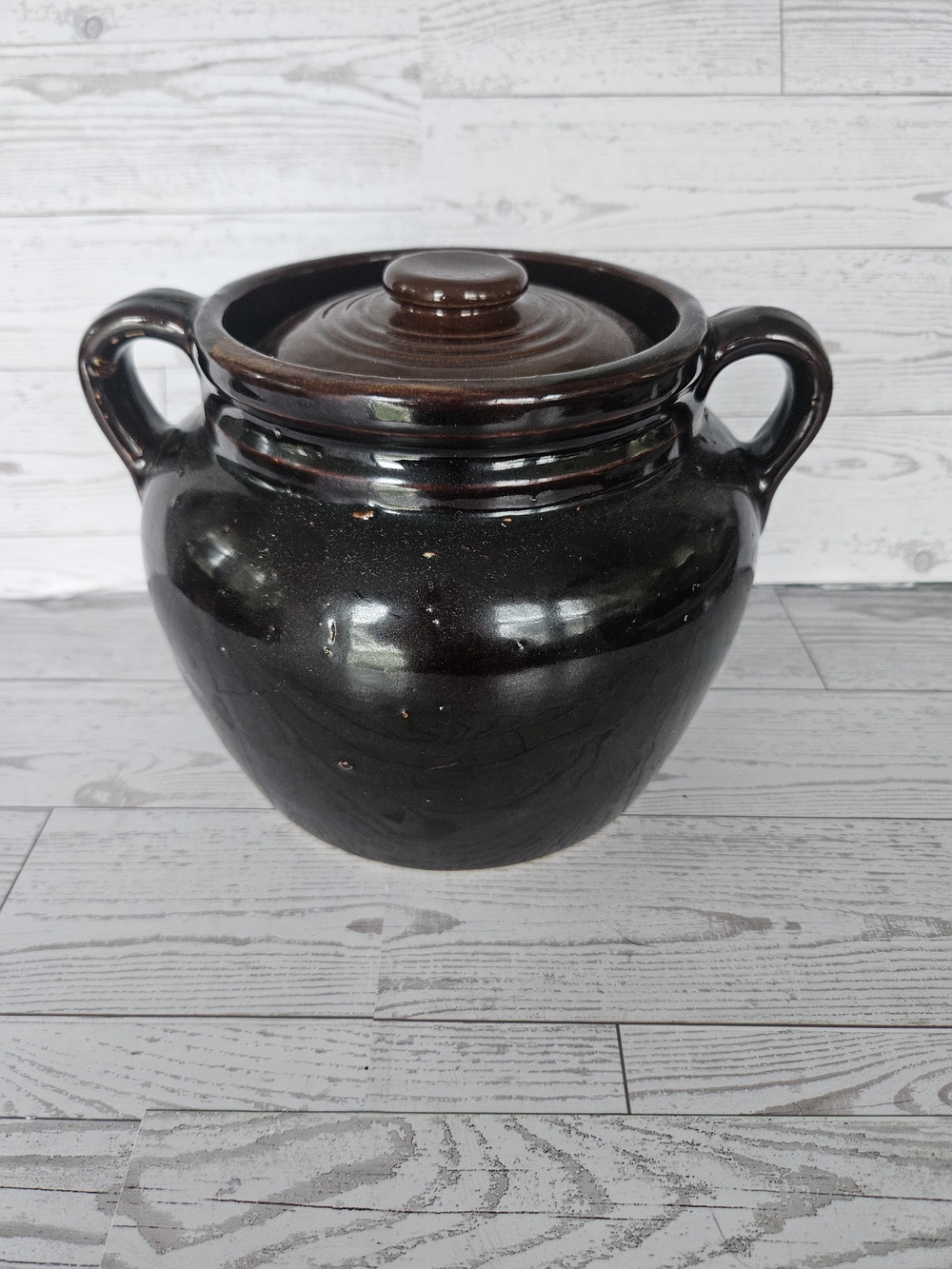 VINTAGE BEAN CROCK